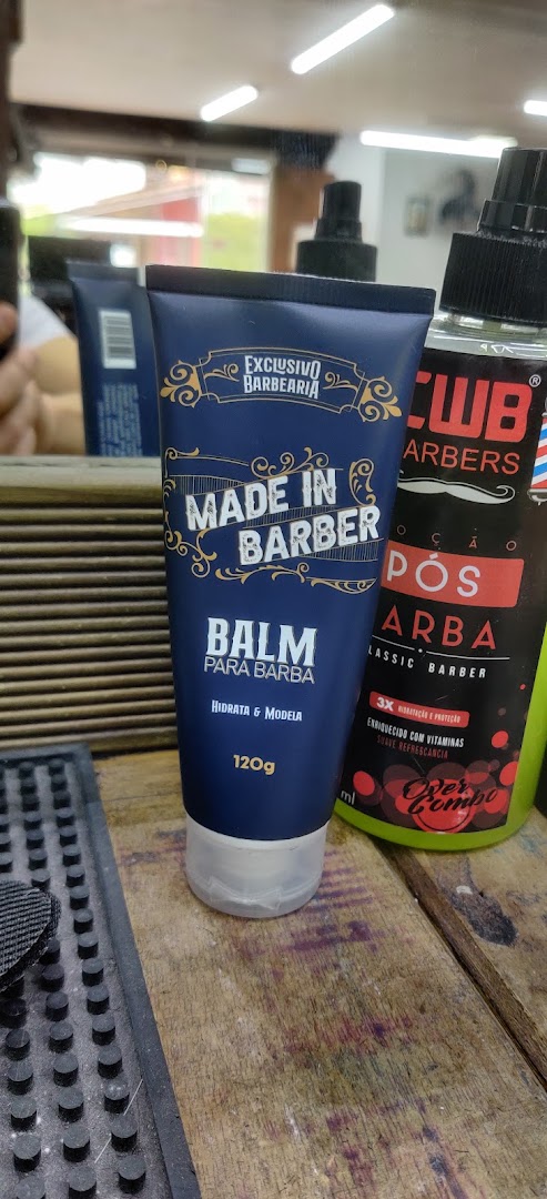 Balm para barba e pós-barba usados na barbearia